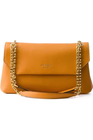 Prada Axelväska i läder