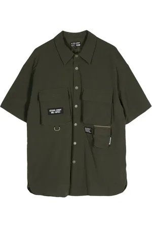 Izzue Skjorta i militärstil