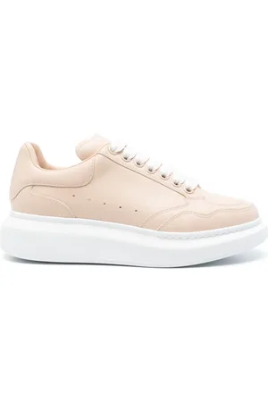 Alexander McQueen Sneakers med logotyp