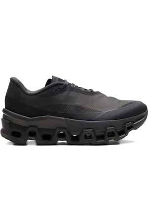 On Running Cloudmonster 2 sneakers