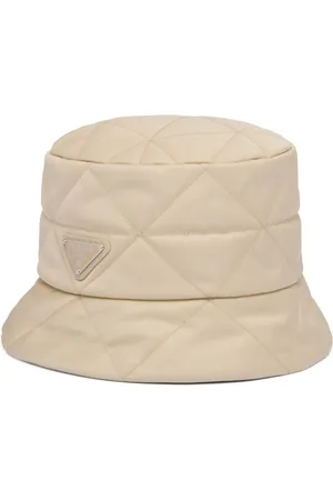 Prada Quiltad fiskehatt med logotyp