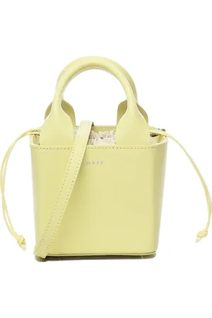 D.A.T.E. Cube bucketbag