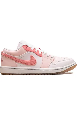 Jordan Air 1 Low SE Mighty Swooshers Pink