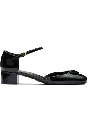Prada Lackade pumps med triangelformad logotyp 35 mm