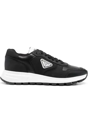 Prada Låga sneakers med logotypplakett