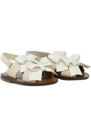 PèPè Rosettprydda sandaler