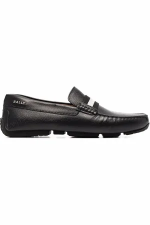 Bally Loafers med korsade remmar