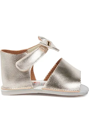 Andanines Sandaler med rosettdetalj