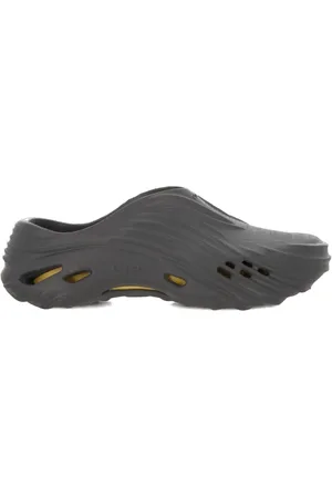 Crocs Echo Wave slides