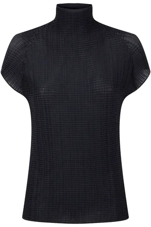 Issey Miyake Plissé T