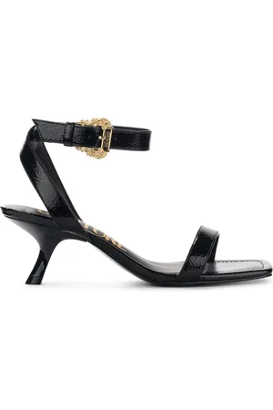 VERSACE Skor, Dam, 36 EU, Svart Naplack Sandal - Fiona Modell