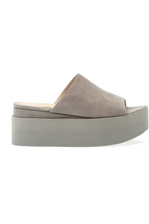 Paloma Barceló Skor, Dam, 40 EU, Läder, Grå Suede Kilklackssandaler