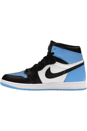 Jordan Skor, Herr, 44 1/2 EU, Retro High OG UNC Toe Sneakers