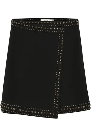 Gestuz Kjol, Dam, 2Xs, Polyester, Asymmetrisk Svart Kjol med Nitar