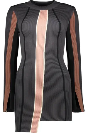 AMBUSH Stickade tröjor & koftor, Dam, S, Bomull, Ribbad Crew-neck Sweater med Asymmetrisk Hem