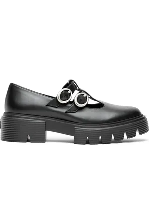 Stuart Weitzman Skor, Dam, 40 1/2 EU, Läder, Mary Jane-skor med spänne