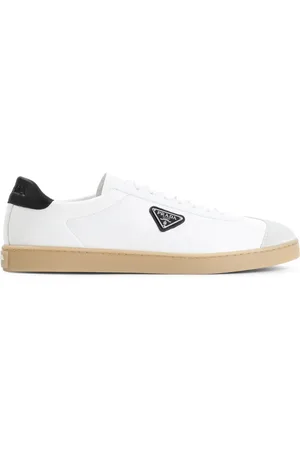 Prada Skor, Herr, 45 EU, Läder, Vita Lädersneakers Stiliga Bekväma