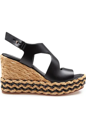 Paloma Barceló Skor, Dam, 39 EU, Läder, Svart Läder Maria Sandal med Raffia Kilklack