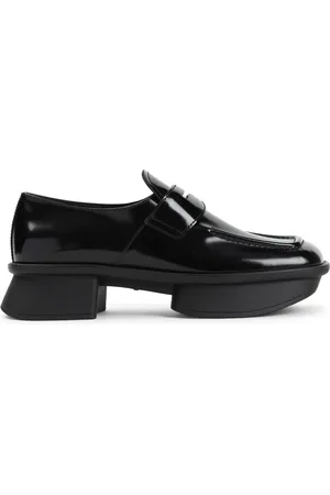 Prada Skor, Dam, 40 EU, Svart Loafer Skor Elegant Stil