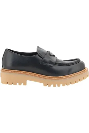 Prada Skor, Herr, 43 EU, Läder, Lackskor med robust sula