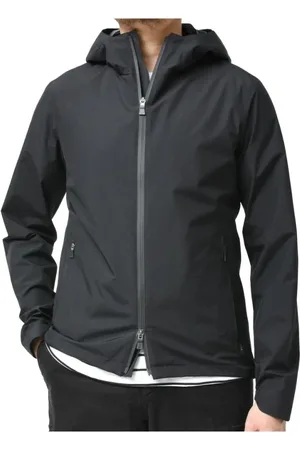 HERNO Jacka, Herr, XL, Nylon, Svart Nylonregnjacka med Dragsko Huva