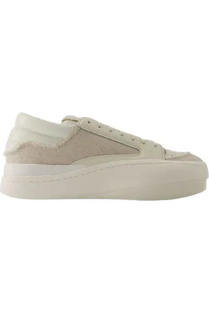 Y-3 Skor, Dam, 38 EU, Läder, Svarta Lågskurna Sneakers i Läder