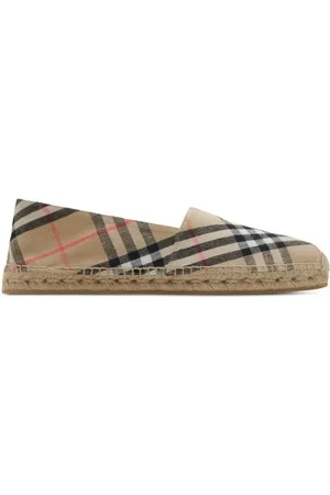 Burberry Skor, Herr, 41 EU, Grå Platta Skor med Equestrian Knight Motif