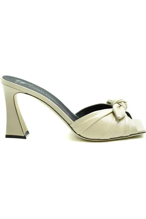 Giuseppe Zanotti Skor, Dam, 40 EU, Eleganta höga klackar för kvinnor