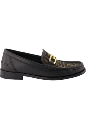 Fendi Skor, Herr, 40 EU, Läder, Läder Slip-On Loafers med Metall Detalj