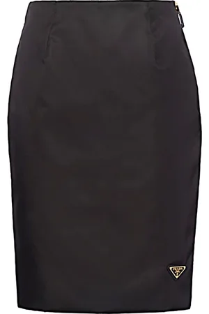 Prada Kjol, Dam, M, Polyester, Stilfull Kjol för Kvinnor