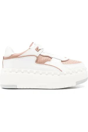 VALENTINO Skor, Dam, 38 1/2 EU, Läder, Vita lädersneakers med Rockstud-detaljer