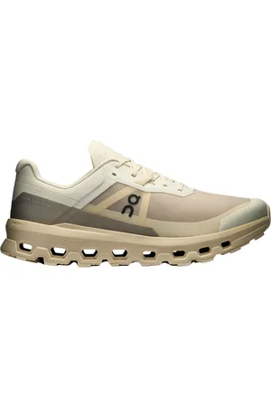 On Running Skor, Herr, 42 1/2 EU, Trail Sneakers CloudVista2