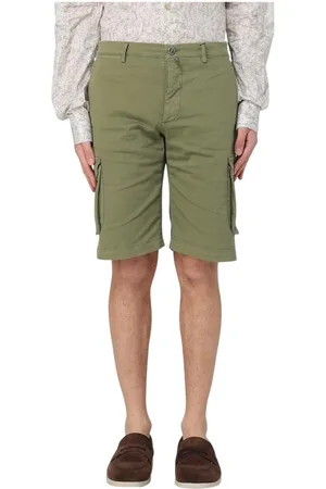 Kiton Shorts, Herr, W38, Lyxiga Slim-Fit Ullbyxor