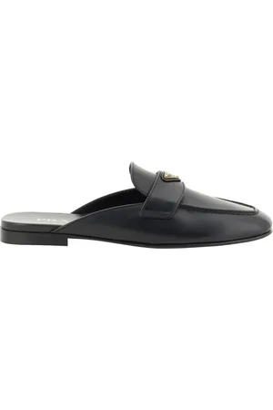 Prada Skor, Dam, 40 EU, Läder, Lädermulor med ikonisk plakett