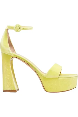 Gianvito Rossi Skor, Dam, 40 EU, Läder, Gula Sammet Platform Sandaler Holly