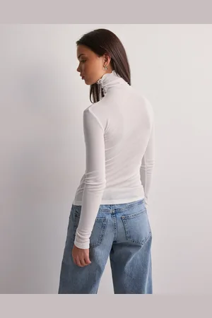 Nelly - Soft Turtleneck Top
