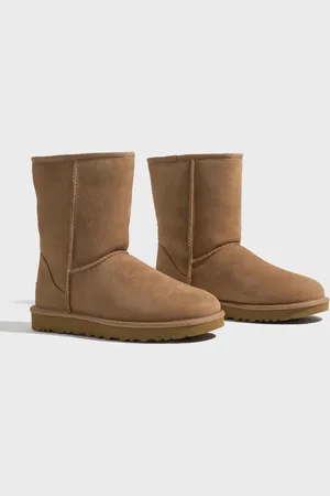 UGG - W Classic Short II