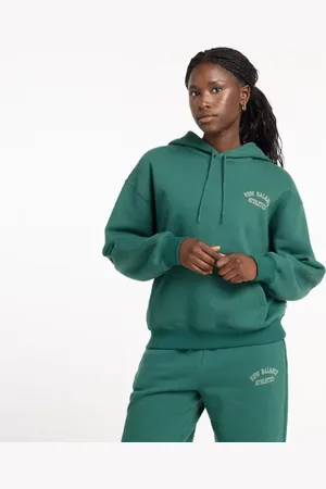 New Balance Kvinnor Graphic Fleece Hoodie i Green Poly Fleece
