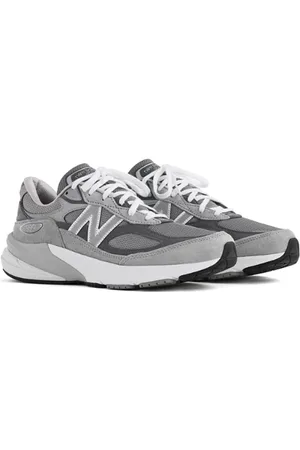 New Balance Kvinnor Made in USA 990v6 i Grey Mocka/Mesh, Storlek 35
