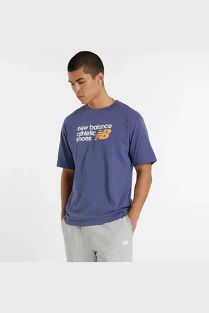 New Balance Män Athletics Premium Relaxed Chest Logo T-Shirt i Blue Bomull, Storlek 2XL