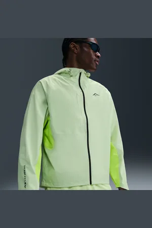 Nike Cosmic Peaks
