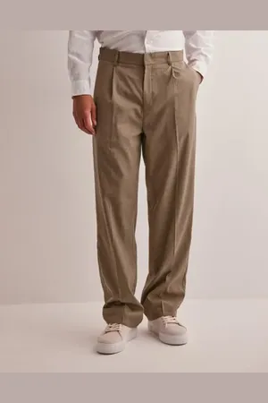 Les Deux Reece Pleated Slub Suit Pants Kostymbyxor