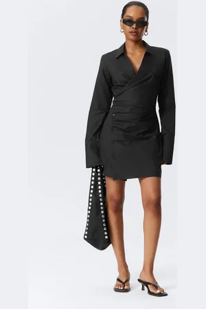 Weekday Långärmad asymmetrisk skjortklänning