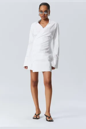 Weekday Långärmad asymmetrisk skjortklänning